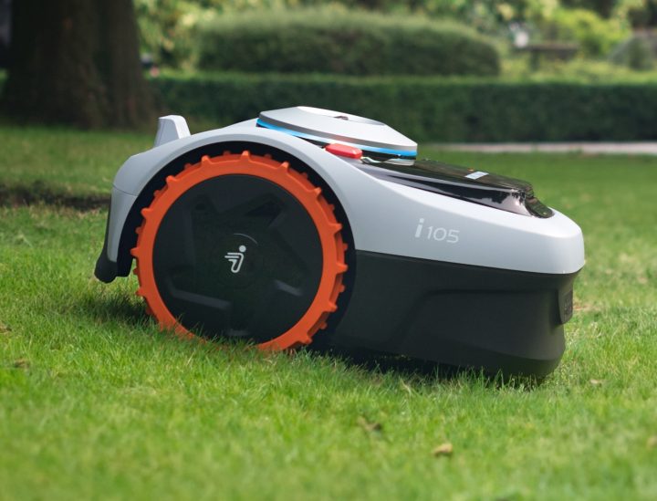 SEGWAY i105E ROBOTIC MOWER